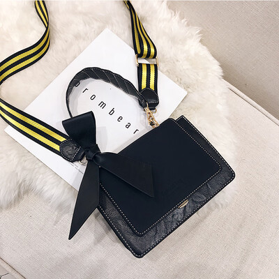 

Spring&summer Scrub bag female 2019 new wave Korean version of the wild single shoulder diagonal portable fashion wide shoulder strap small square bag