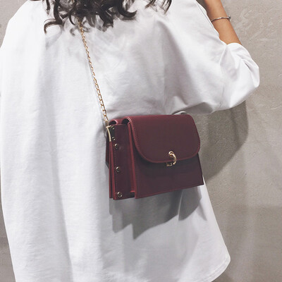 

2019 new fashion ins super fire wild double-sided metal chain small square bag wild casual shoulder diagonal package