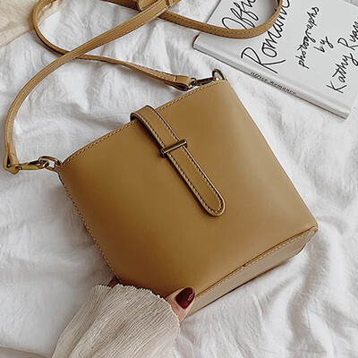 

Womens bag 2019 tide new autumn small fresh fashion bucket bag Joker foreign style shoulder Messenger bag