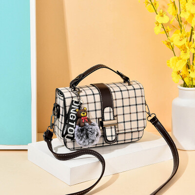 

On the new little girl summer Korean version of one-shoulder Messenger bag Mori fashion Joker retro handbags