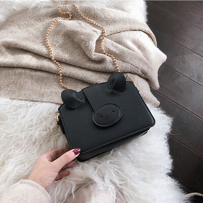 

On the new pig pig bag female 2019 new Korean version of the cute girl shoulder slung fashion chain simple small square bag