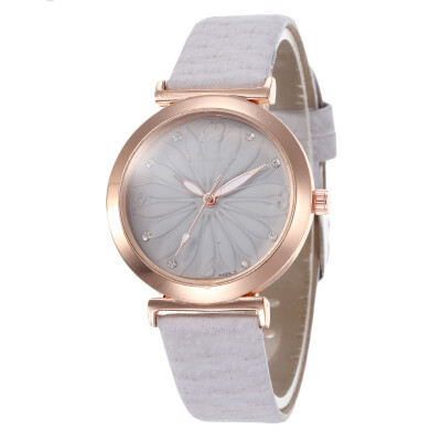 

Flower-shaped leather simple ladies fashion watch student creative pop watch