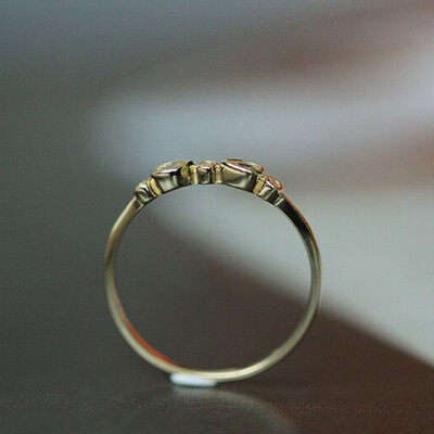 

Japanese Light Luxury Jewelry Gold White Topaz Water Droplets Rings Gold Ring