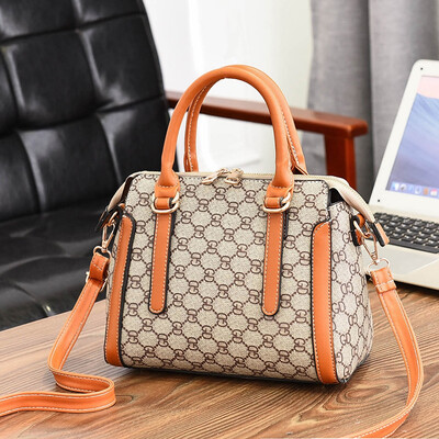 

Big Bag Female Tide Large Volume Korean Version Fashion Atmospheric Single Shoulder Hundred Handbags