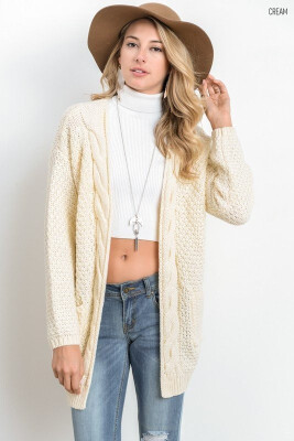 

Medium length long sleeved sweater sweater