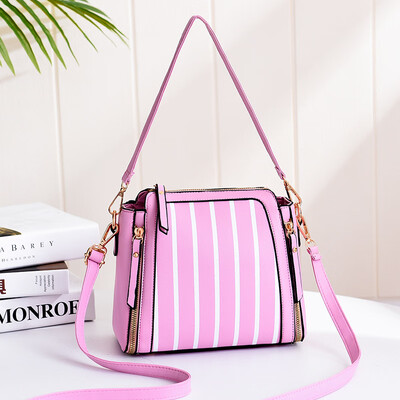 

2019 spring cool fashion simple shoulder bag casual handbag retro diagonal saddle bag