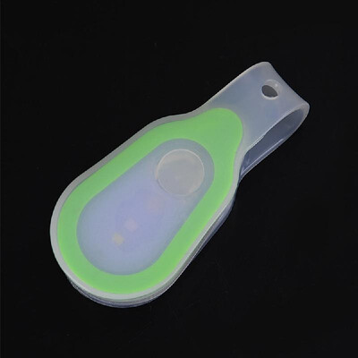 

Silicone Clip on LED Flashlight Night Safety Light Hands Free for Walking Running Sports Outdoor Emergency