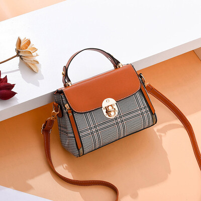 

Small bag female 2019 spring&summer new cool womens bag Korean version of the fresh fashion single shoulder Messenger bag