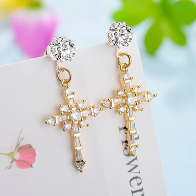 

New Gold Copper CZ Zircon Christian Crosses Pendant Necklace For Women Beautiful Fashion Chains Crucifix Dangle Choker Necklaces