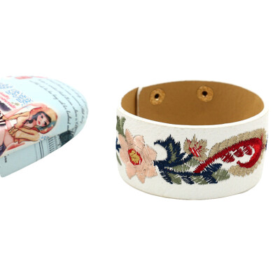 

New Fashion Style Bracelet Embroidered Flower Leather Wide Bracelet Womens Snap Bracelet