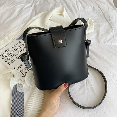 

Mori simple small bag network celebrity senior foreign gas bag 2019 new fashion small square bag single shoulder oblique satchel b