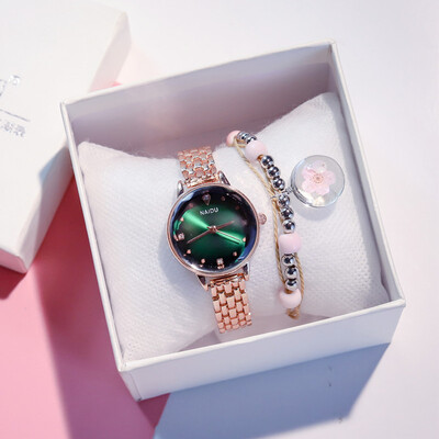 

Watch ladies in the air waterproof simple&compact style ladys original brand new