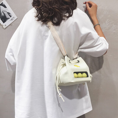 

Small bag female 2019 new Japanese Harajuku student shoulder bucket bag ins super fire girl canvas messenger bag