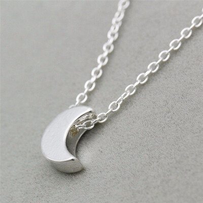 

Cute Small Moon Pendant Necklace Women Gold Silver Drop Chain Necklace Bohemian Collar Jewelry Christmas Gift femme Holiday