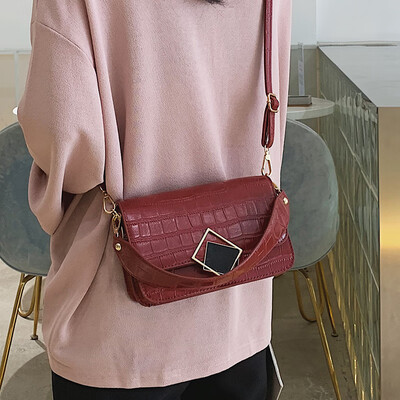 

Senior sense retro bag female 2019 new Korean version of the fashion crocodile pattern texture wild shoulder slung small square bag