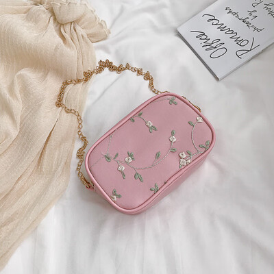 

2019 new wild temperament small square bag female chic embroidered Sen fairy neon bag fashion chain shoulder bag