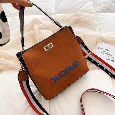 

Bag female new fashion broadband lock buckle Messenger bag wild letter bucket bag tide