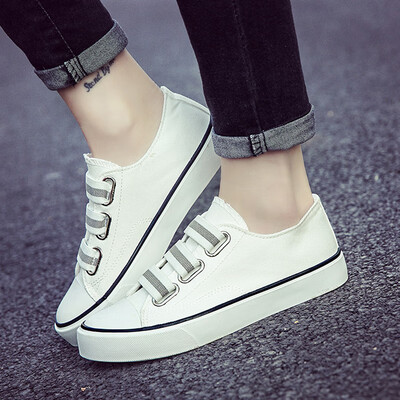 

New canvas shoes in spring 2019 student Korean cloth shoes 100 trendy shoes one foot pedal lazy casual cloth shoes