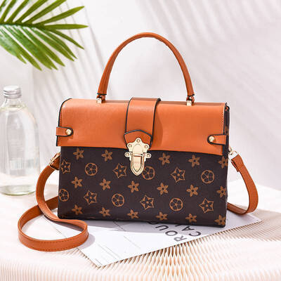 

2019 spring new cool shoulder single diagonal small bag Korean fashion handbags Messenger small square bag