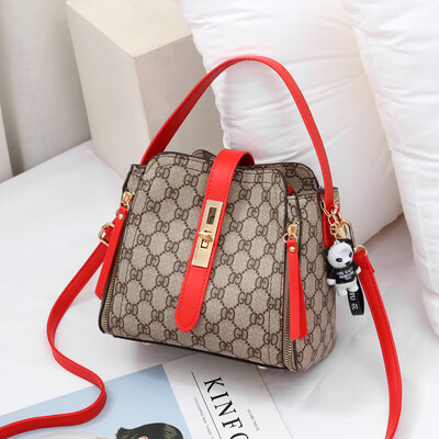 

New ins super-hot single-shoulder bag in summer Korean version of personality fashion inclined handheld fairy bag