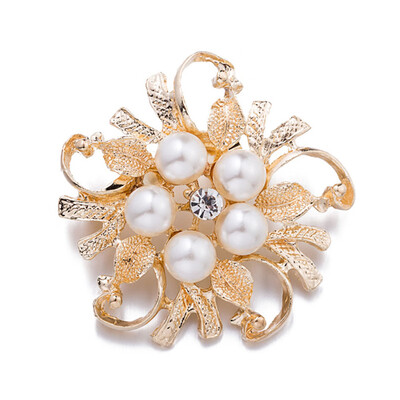 

Brooches For Women Vintage Imitation Pearl Brooch Female Jewelry Collar Flower Leaf Broches Pins