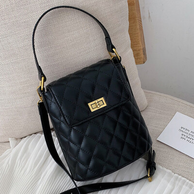 

Xiao Xiang Feng slanted handbag 2019 new Korean version of pure color rhomboid simple 100 lap temperament single shoulder bag