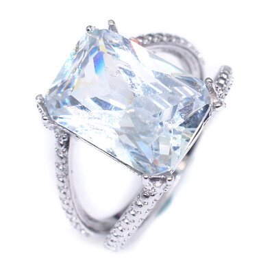 

Fashion Jewelry Large Natural Gemstone White Sapphire Diamond Ring
