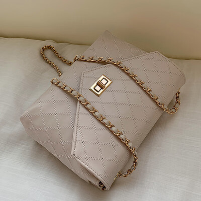 

2019 new Korean version of rhomboid chain single shoulder bag fashion hundred lap embroidered line large capacity oblique carry sp