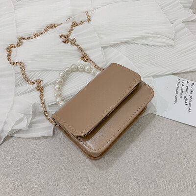 

2019 new simple fashion temperament chain shoulder Messenger bag female casual wild pearl portable small square bag