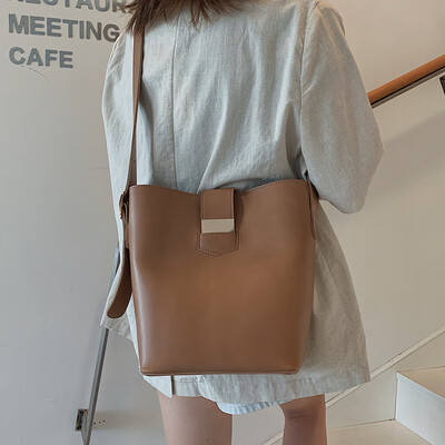 

Senior sense big bag female bag 2019 new fashion bucket bag summer small fresh wild ins shoulder shoulder bag