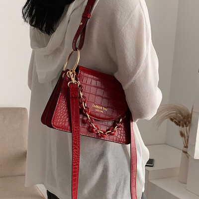 

Singapore niche bag female 2019 new fashion crocodile pattern wild chain shoulder Messenger bag small square bag
