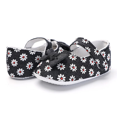 

Newborn First Walkers Shoes Little Daisy Print Female Baby Girl Toddler Shoes Small Fresh Princess Shoes