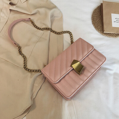 

On the new rhombic chain bag female 2019 new Korean version of the wild single shoulder slung fashion texture simple small square bag