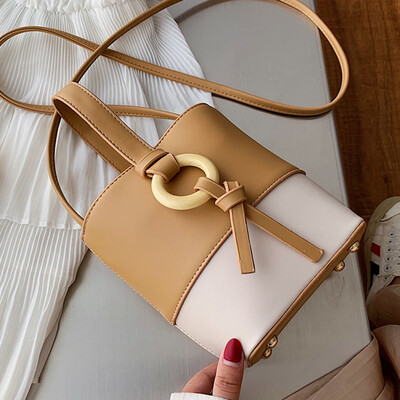 

Red bag 2019 popular new Korean Joker Messenger bag retro fashion portable bucket bag