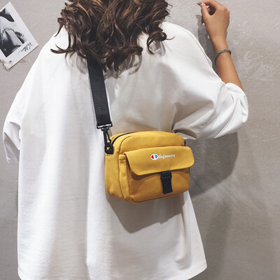 

Net red di di bag female 2019 new fashion wild canvas bag Korean version ins Harajuku student shoulder Messenger bag