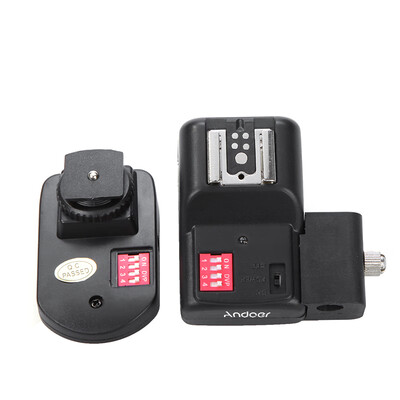 

Andoer 16 Channels Radio Wireless Remote Speedlite Flash Trigger with Umbrella HoleHolder