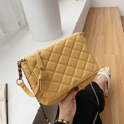 

2019 New Lingge Chain Womens Bags Korean version of Joker high-grade fashion shoulder bag casual texture Messenger bag tide