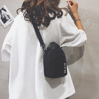 

Portable small bag female 2019 new Korean version of the wild small square bag casual simple ins canvas shoulder Messenger bag