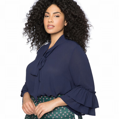 

Large size shirt Womens early V-neck seven-point sleeve loose shirt