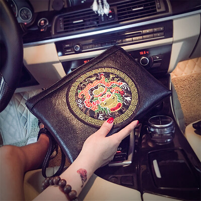 

Chinese Style Personality Korean Handbag Fashion Personality Handbag Men&Women Handbag Envelope Wristbag