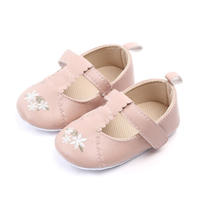 

Autumn Baby Girl cute leather crib shoes Floral Embroidery Design Sneakers Soft Soled First Walkers