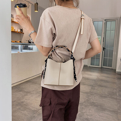 

Tailored Womens High-end Bag Wild Messenger Bag Individual Scarf Fashion Handbag