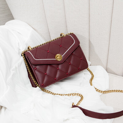 

Ins Super Fire Girl 2019 Korean Texture Small Square Bag Fashion Lingge Chain Single Shoulder Messenger Bag