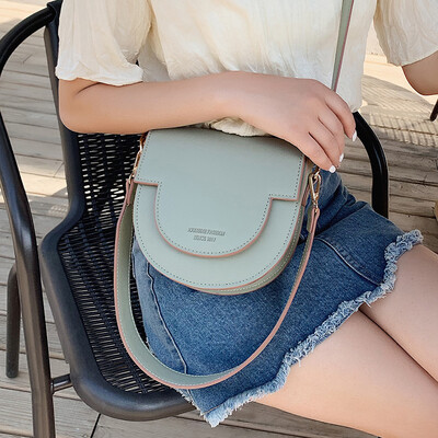 

Advanced sense of foreign small bag female 2019 new wave Korean version of the wild saddle bag casual shoulder portable Messenger bag