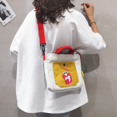 

Cloth bag small bag female 2019 new Korean version of the wild cartoon printing shoulder Messenger bag student canvas bag