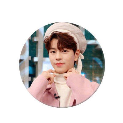 

KPOP Stray Kids Same paragraph Personalized Round Tinplate Badge Super Cute Bag Pendant Boys Girls Accessories Hot Gift for Fan