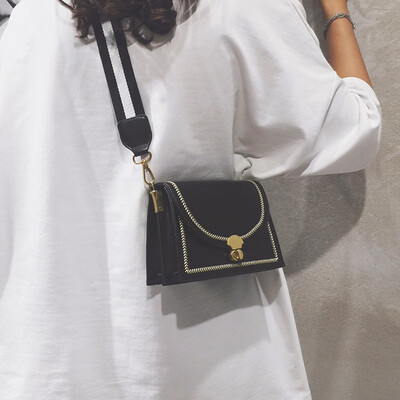 

Summer small fresh messenger bag wild fashion fashion shoulder bag handbag 2019 new tide net red Sen small bag