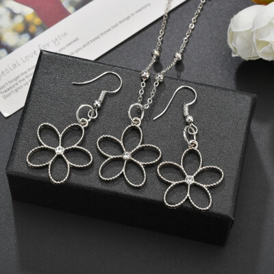 

New Necklace Creative Five-petal Flower Handmade With Sweet Earrings Series Necklace Jewelry Beautiful Romantic Wedding Party