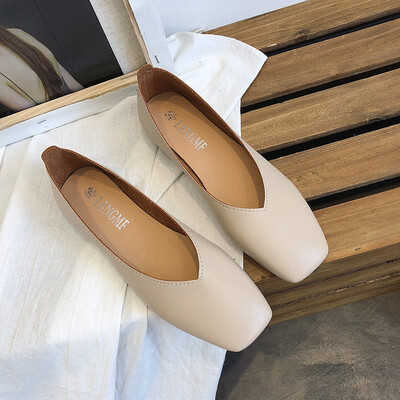 

Spring 2019 new Korean version of retro grandma shoes shallow Joker flat shoes womens shoes square flat with bean shoes