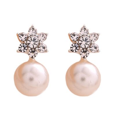 

Beautiful Women Chic Snowflake Pearls Earring Charm Jewelry